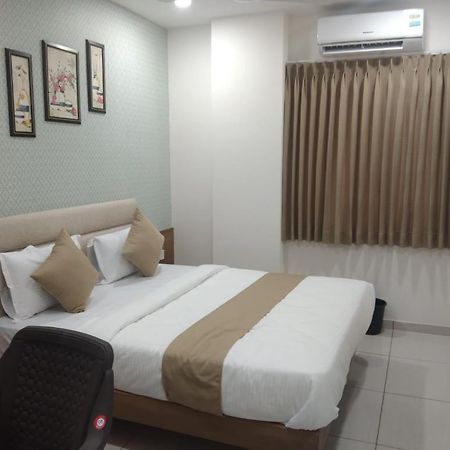 Hotel Md Residency Anand Exterior photo