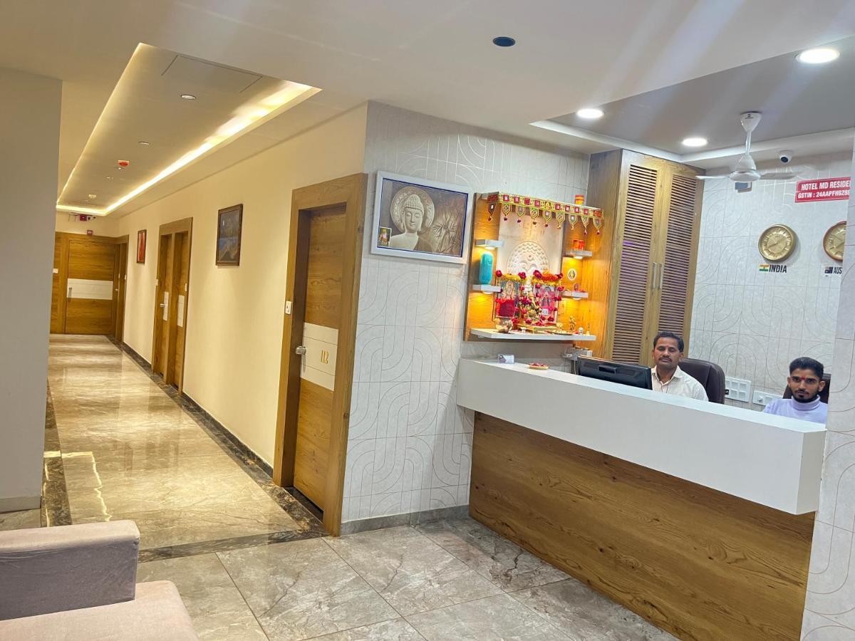 Hotel Md Residency Anand Exterior photo