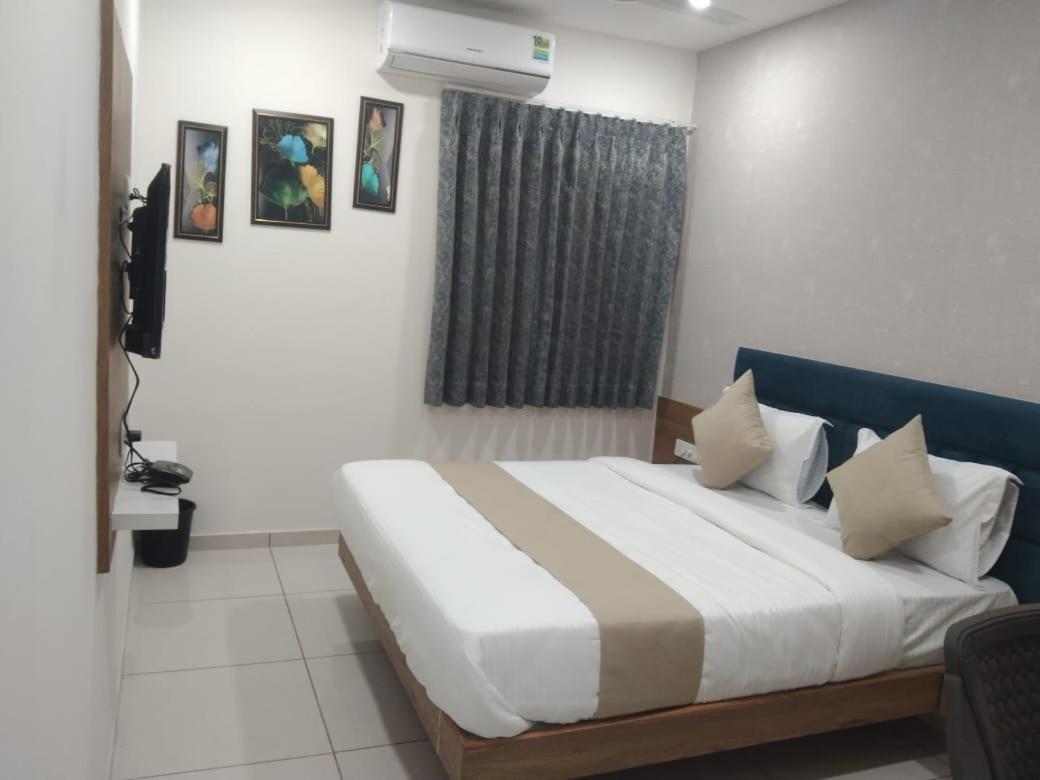 Hotel Md Residency Anand Exterior photo