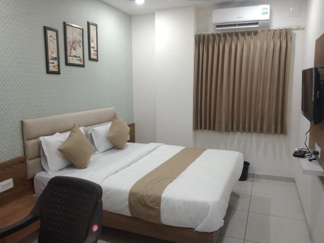 Hotel Md Residency Anand Exterior photo